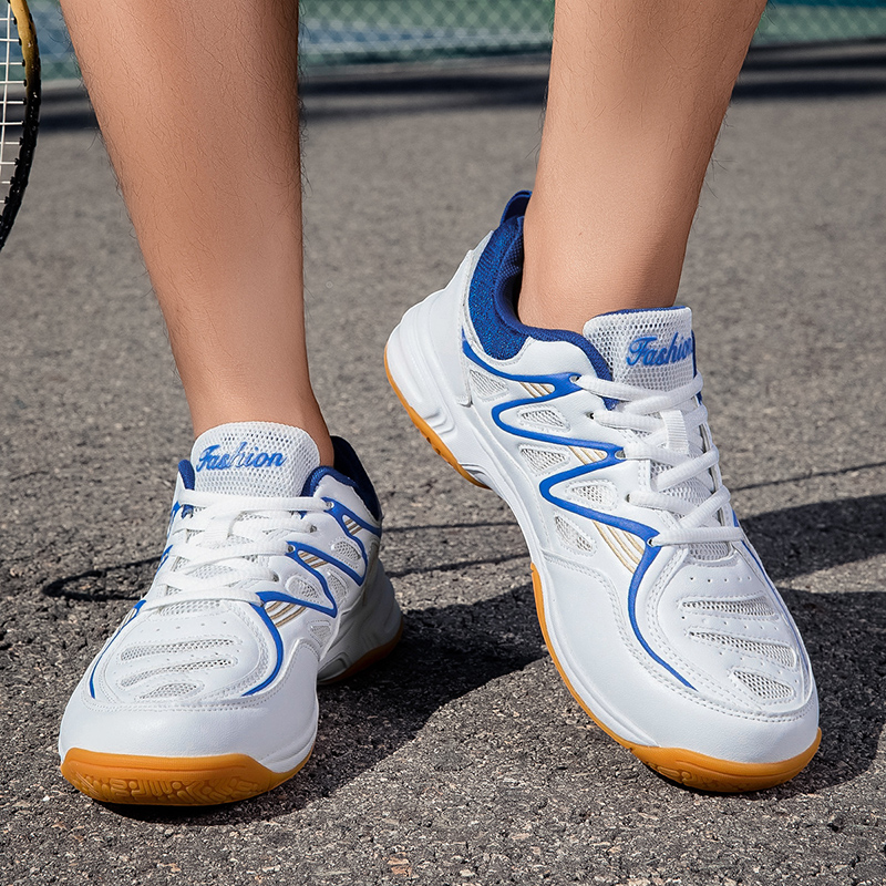 Neue Sportschuhe für Herren un – Badminton Vector Bewertung und Preis