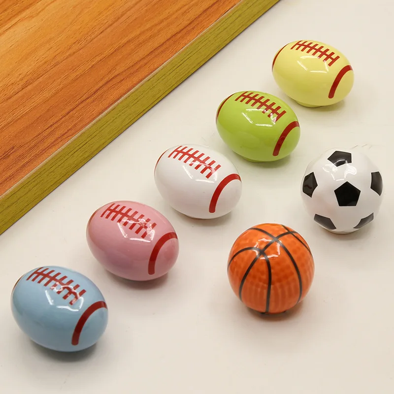 Bunter Schranktürgriff Fußball – Badminton Zone Bewertung und Preis